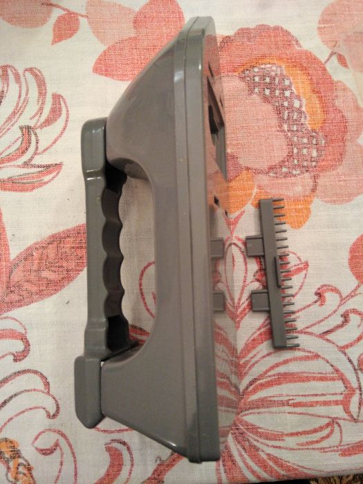 Urządzenie do prasowania parą, nieużywane, b.lekkie, idealne w podróży