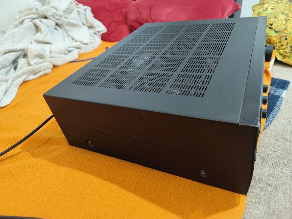 Amplituner Yamaha RX-V590RDS