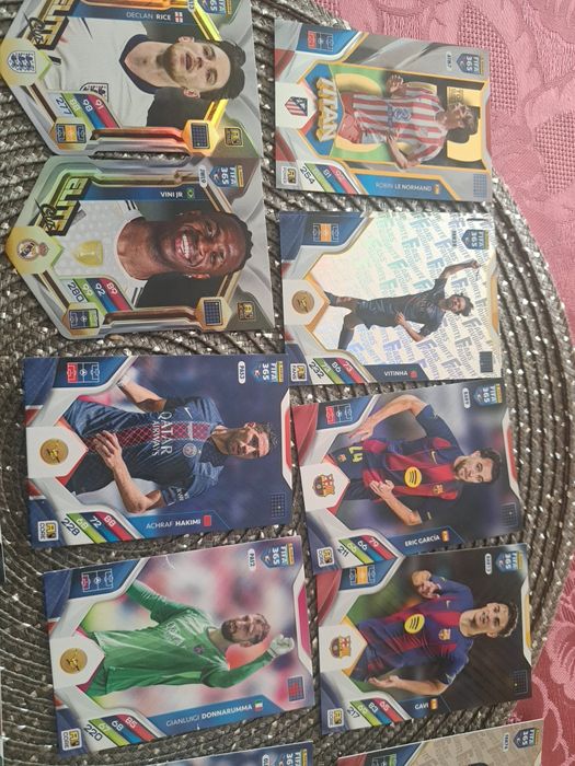 Wymienię się kartami FIFA 365  2025/26 lub sprzedam