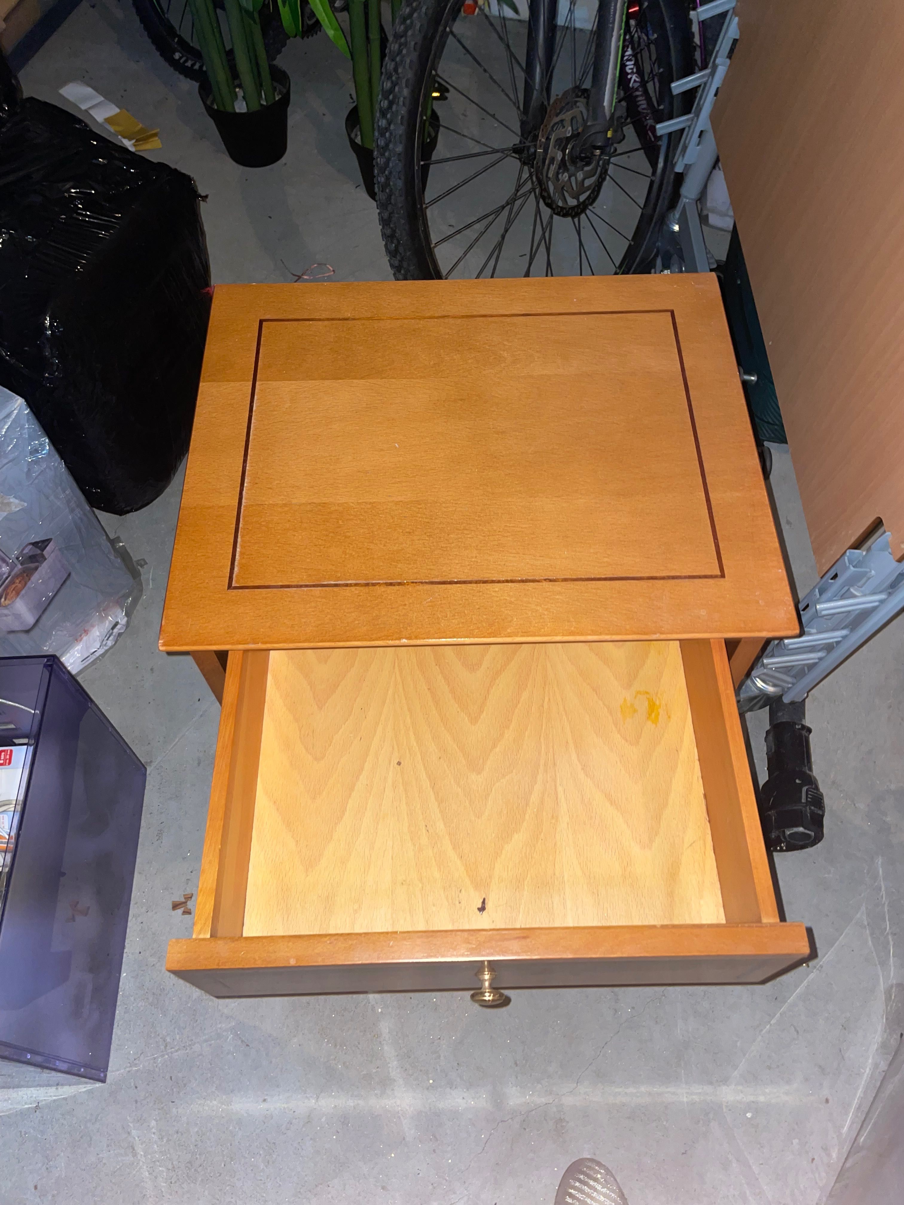 Mesa de cabeceira