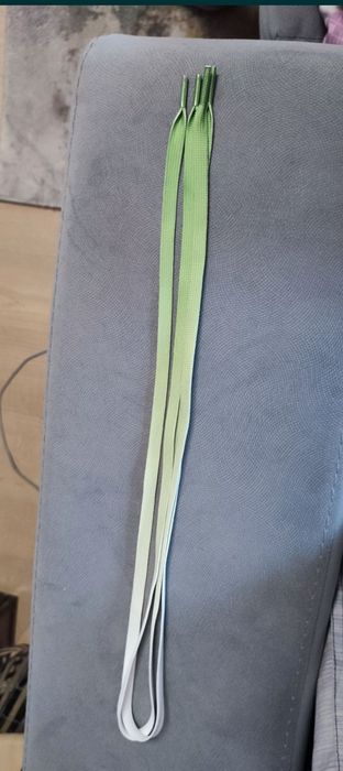 Zielone sznurówki ombre