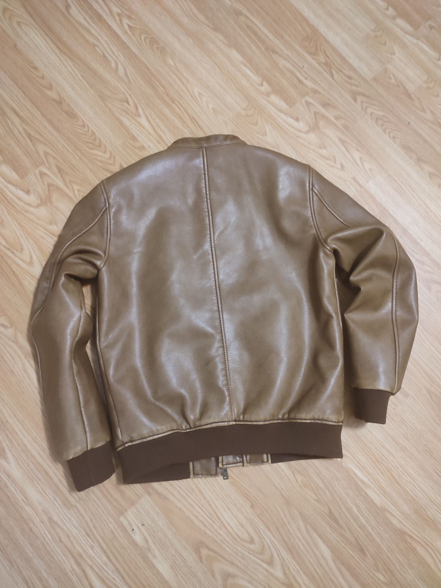 Куртка кожа бомпер на резинке коричневая