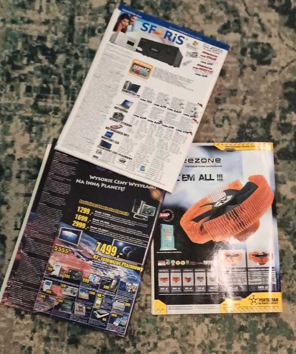 Magazyn Komputer Świat 3szt. 2005 rok