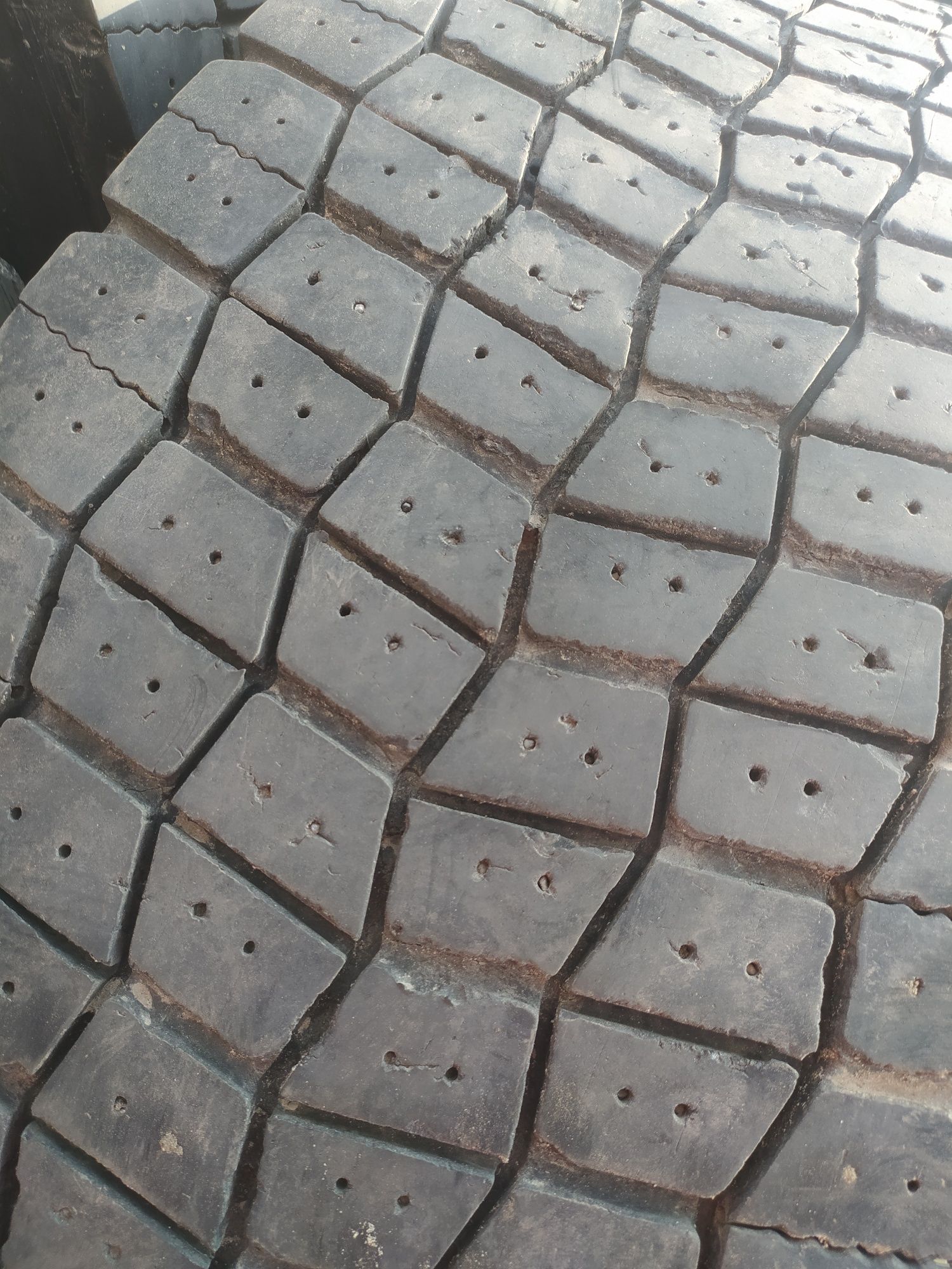 Ведучі шини MICHELIN 315/80 R22.5