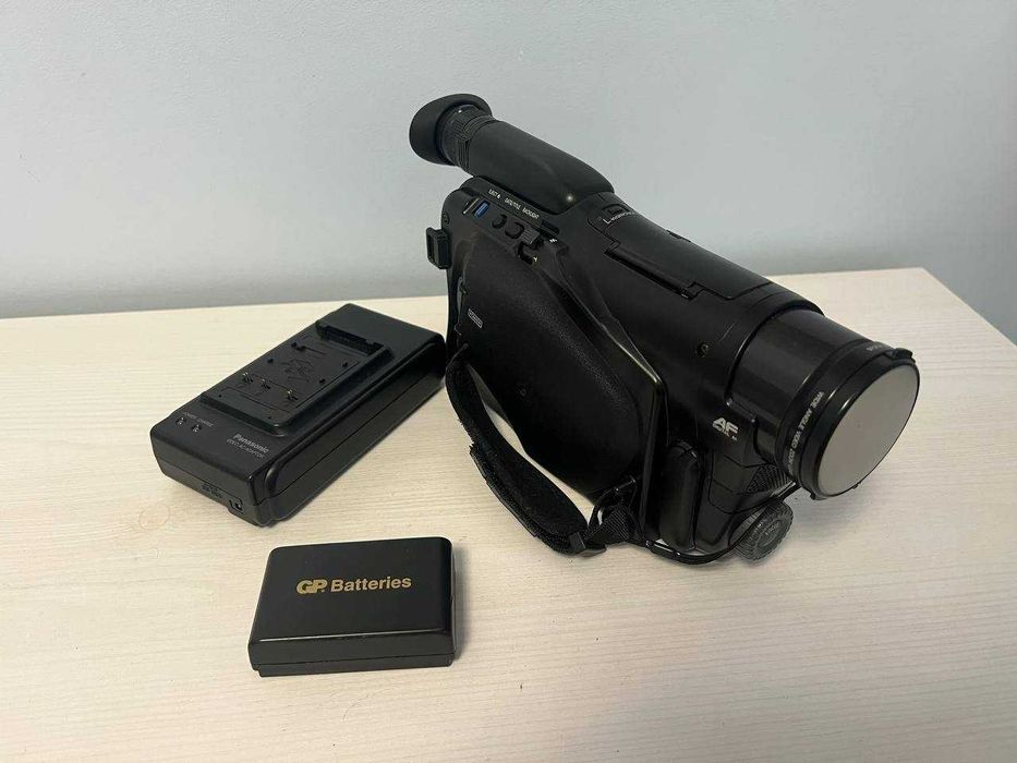 VHS Кассетная видеокамера Panasonic RX-20