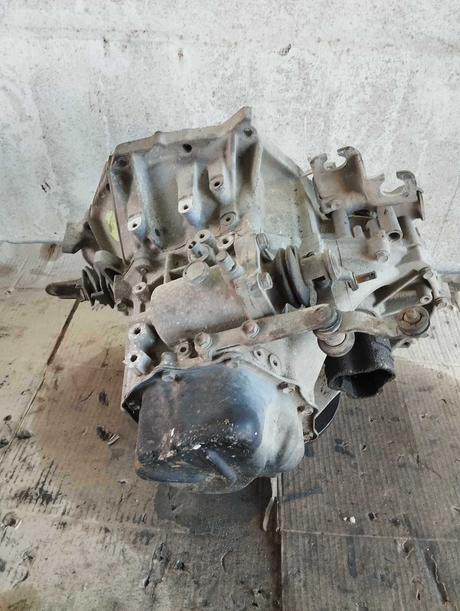 Skrzynia biegów z metalowym deklem Toyota Yaris I 1.4 D4D