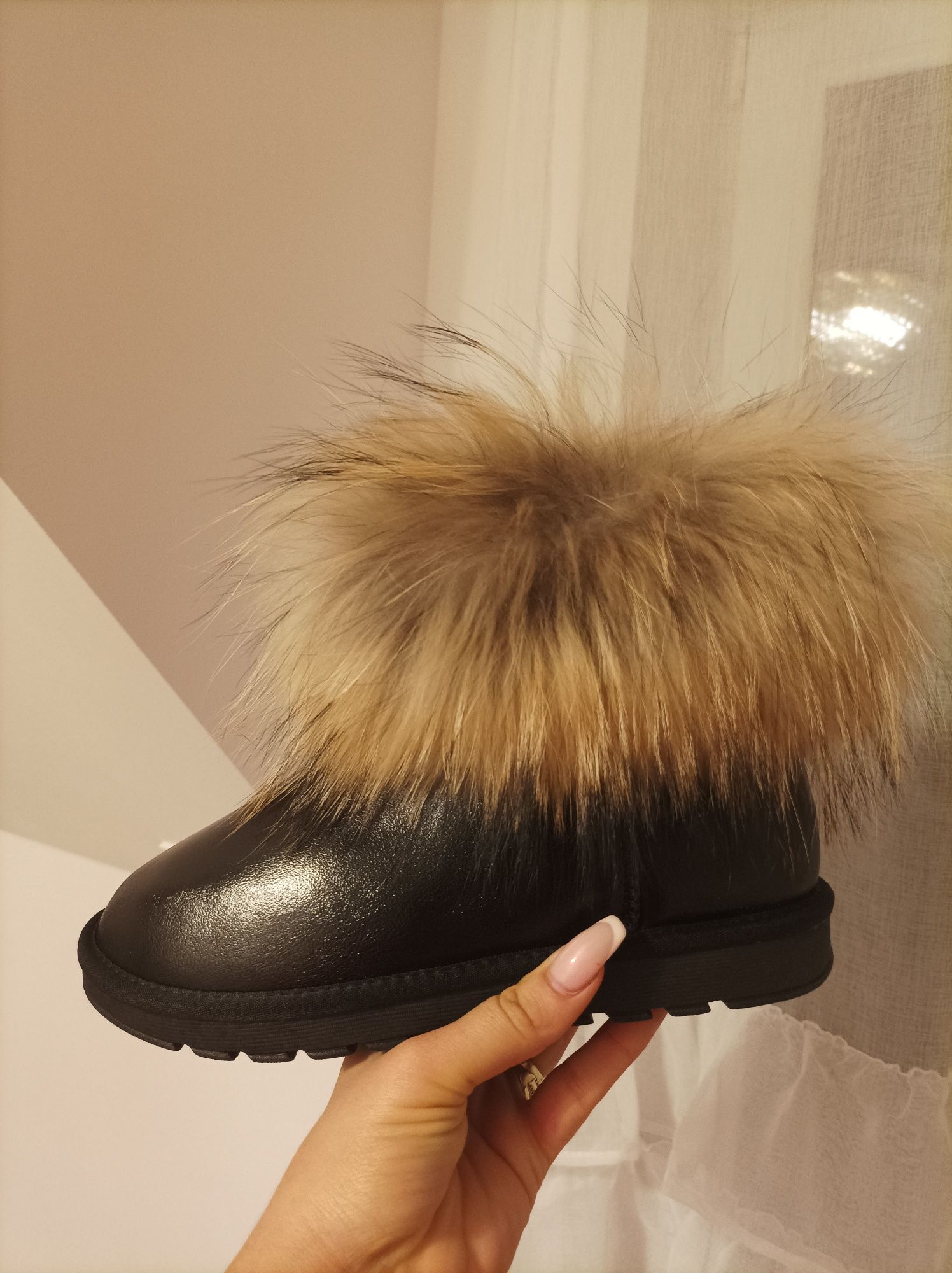 Eleganckie śniegowce emu naturalne futerko z jenota skóra kolory