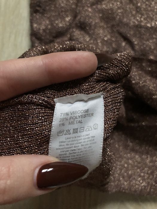 Безрукавка , жилетка , гольф без рукавів , топ