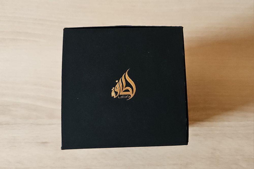 Nowy kartonik pudelko po perfumah Asad  Lattafa 100 ml