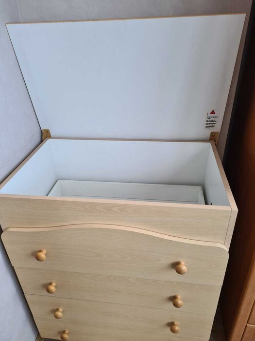 Тумба,  комод  ,  пеленатор.