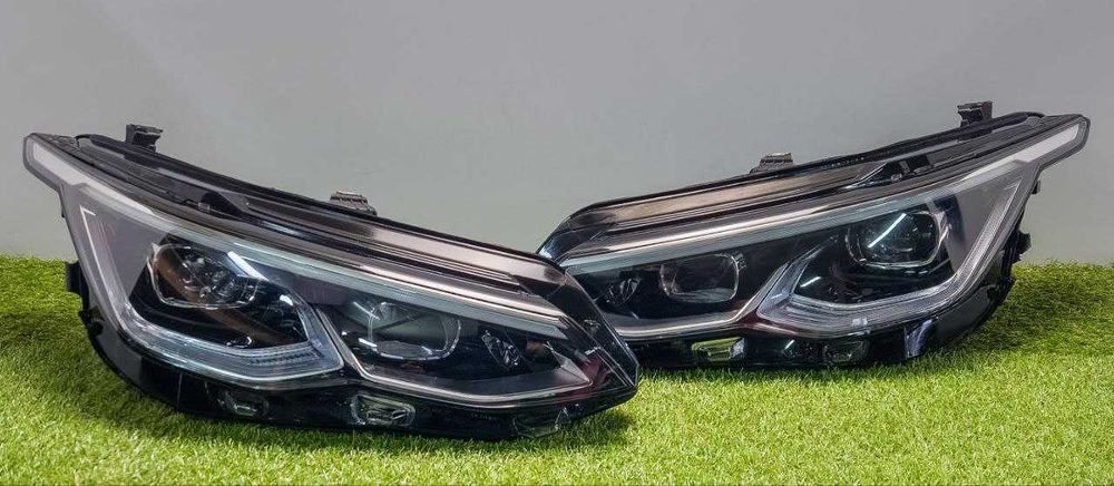 Фара передня ліва + права Volkswagen Golf 8 / Фольксваген Гольф 8