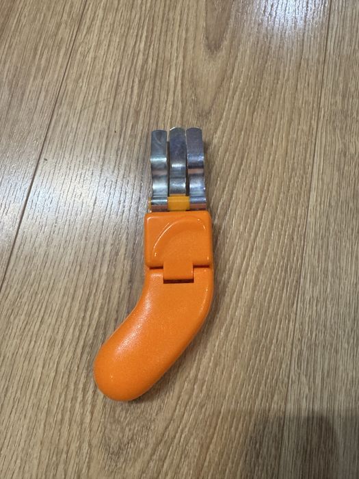 Różany dethorner do oczyszczania róży z kolców