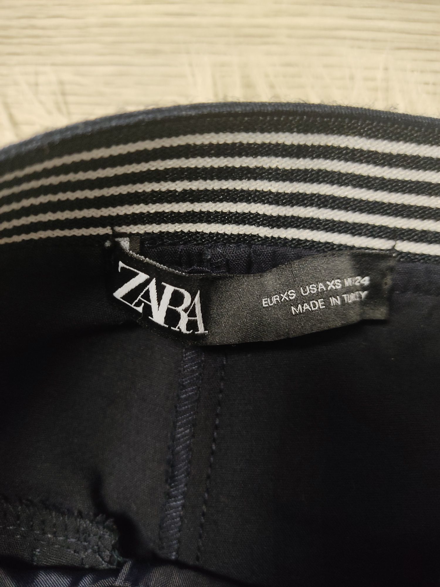 Spodnie ciemno granatowe Zara XS