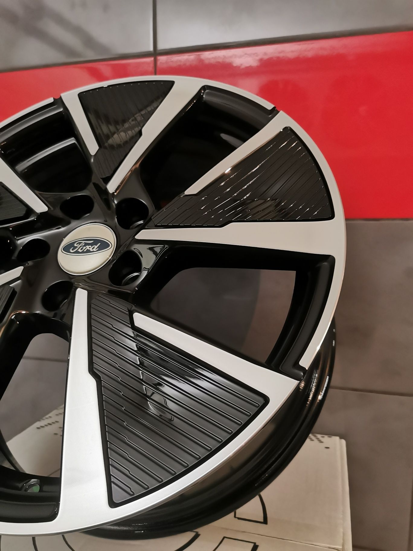 Felgi 17" 5x108 Ford ST MK5 Vignale Mondeo S-max C-max Focus Volvo