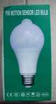 Żarówka Lampa LED 12W z Czujnikiem Ruchu PIR