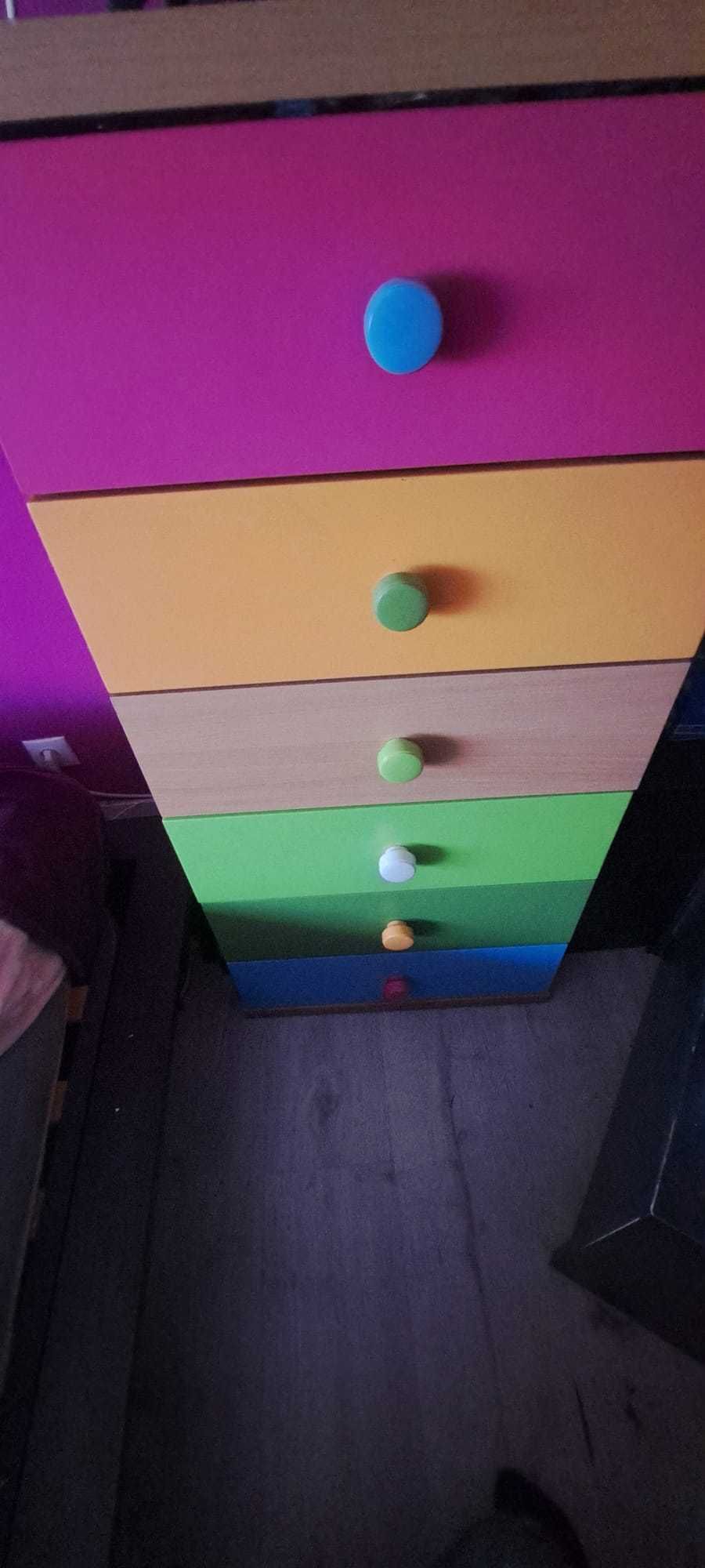 Mobiliário de menina solteira