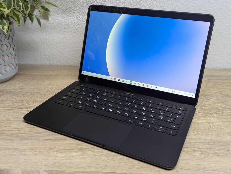 Продається стильний ноутбук Хромбук від Google PixelBook Go