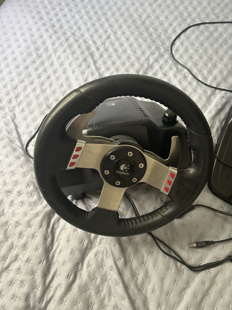 Vendo g27 com caixa