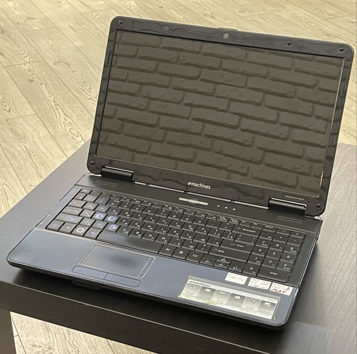Ноутбук eMachines E627 series