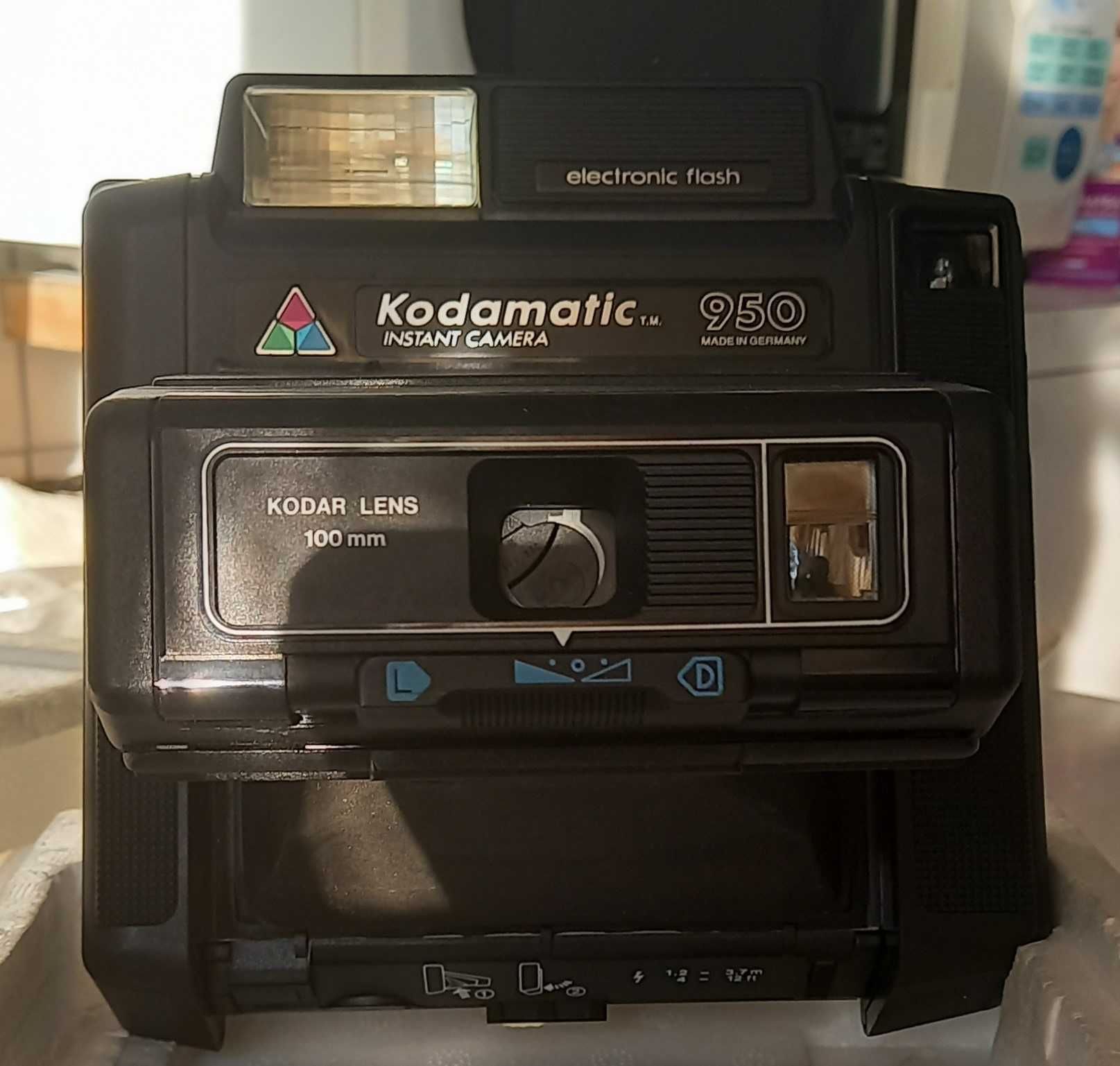 Фотоаппарат Kodamatic 950.