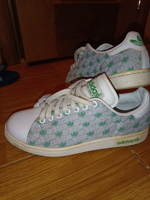 Кеди адідас розмір 40 і 2/3 (25,5 см стелька)