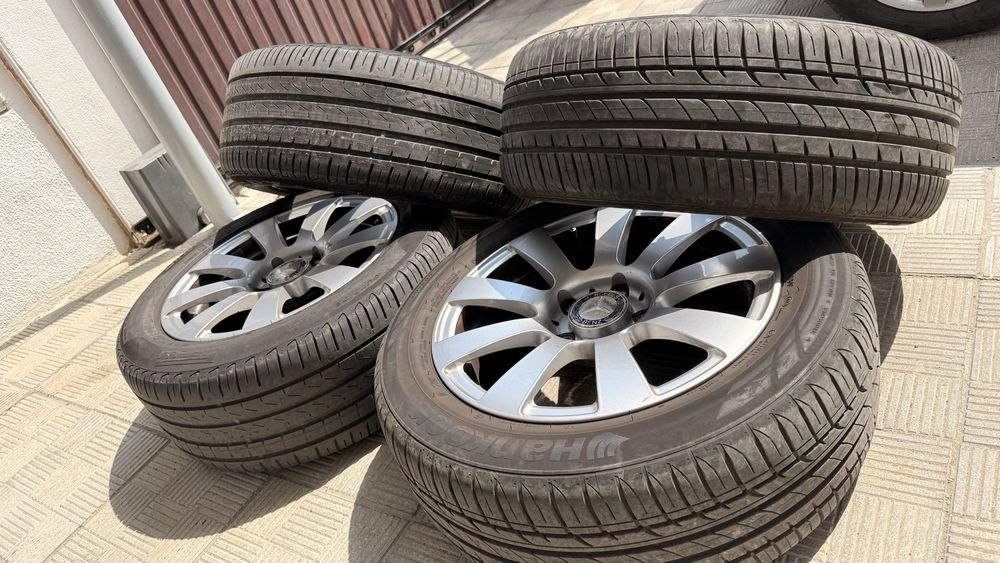 Jantes originais Mercedes R16 com pneus novos