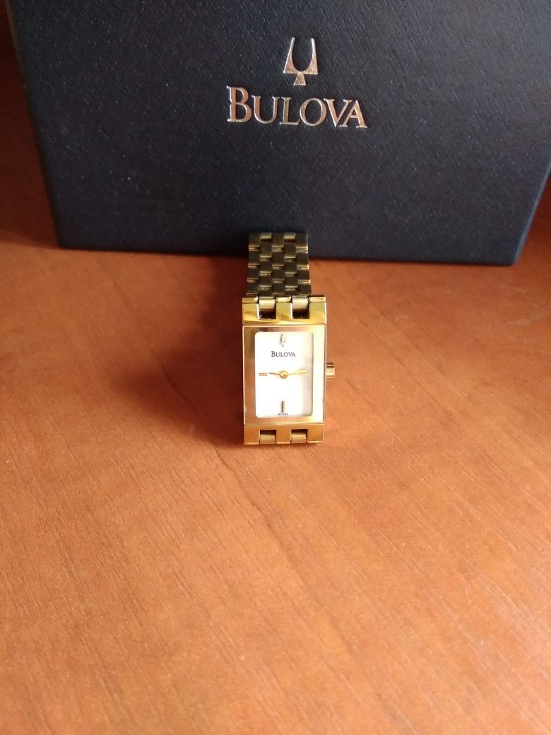 Женские наручные часы Bulova 97v03