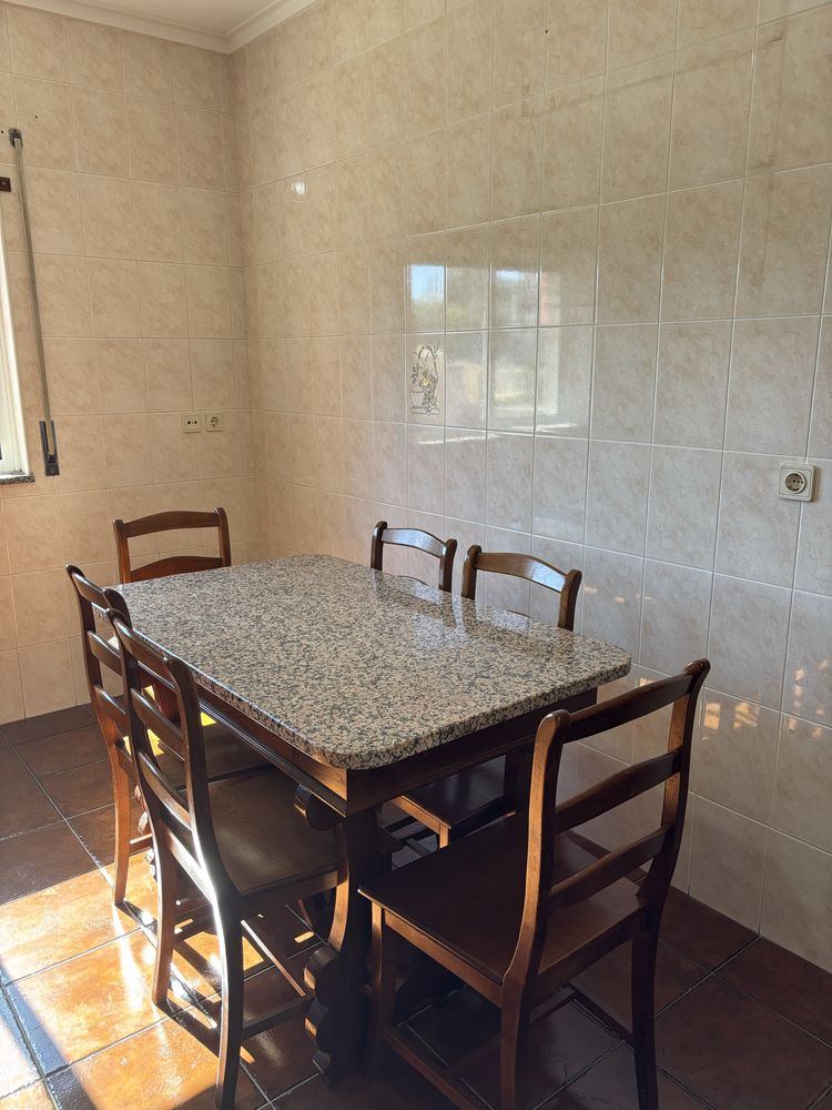 Mesa de jantar em carvalho e granito Rosa Porrinho + 6 cadeiras