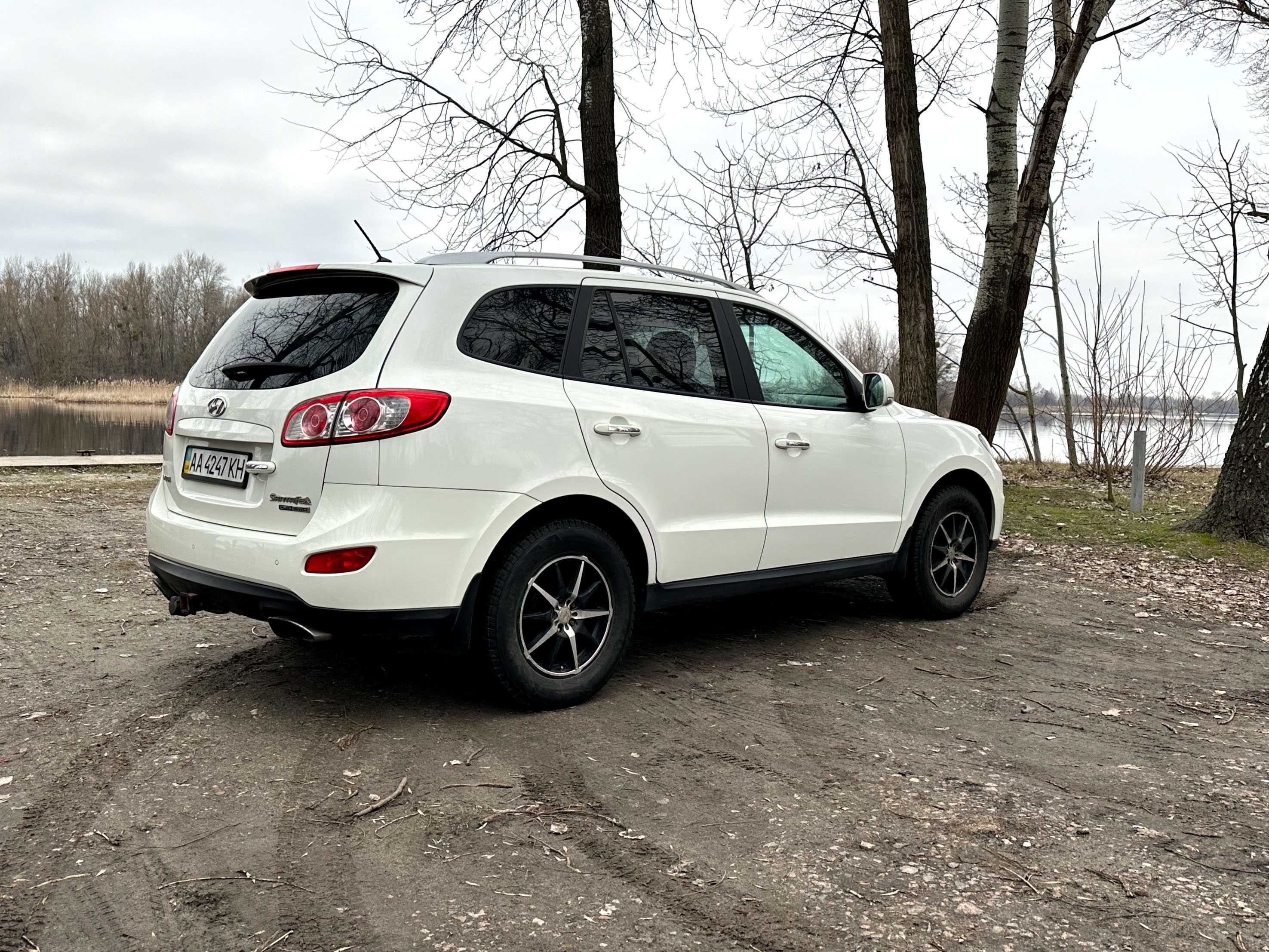 Hyundai Santa FE 2011, Дизель 2.2L, 7 місць, Кожа чорний салон