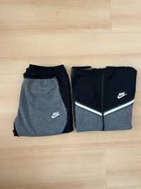 Nike Tech Fleece