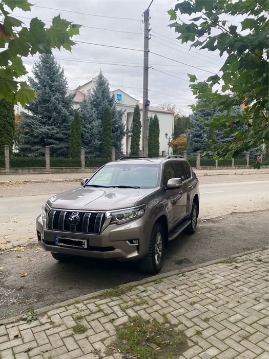 Продам Toyota Land Cruiser Prado