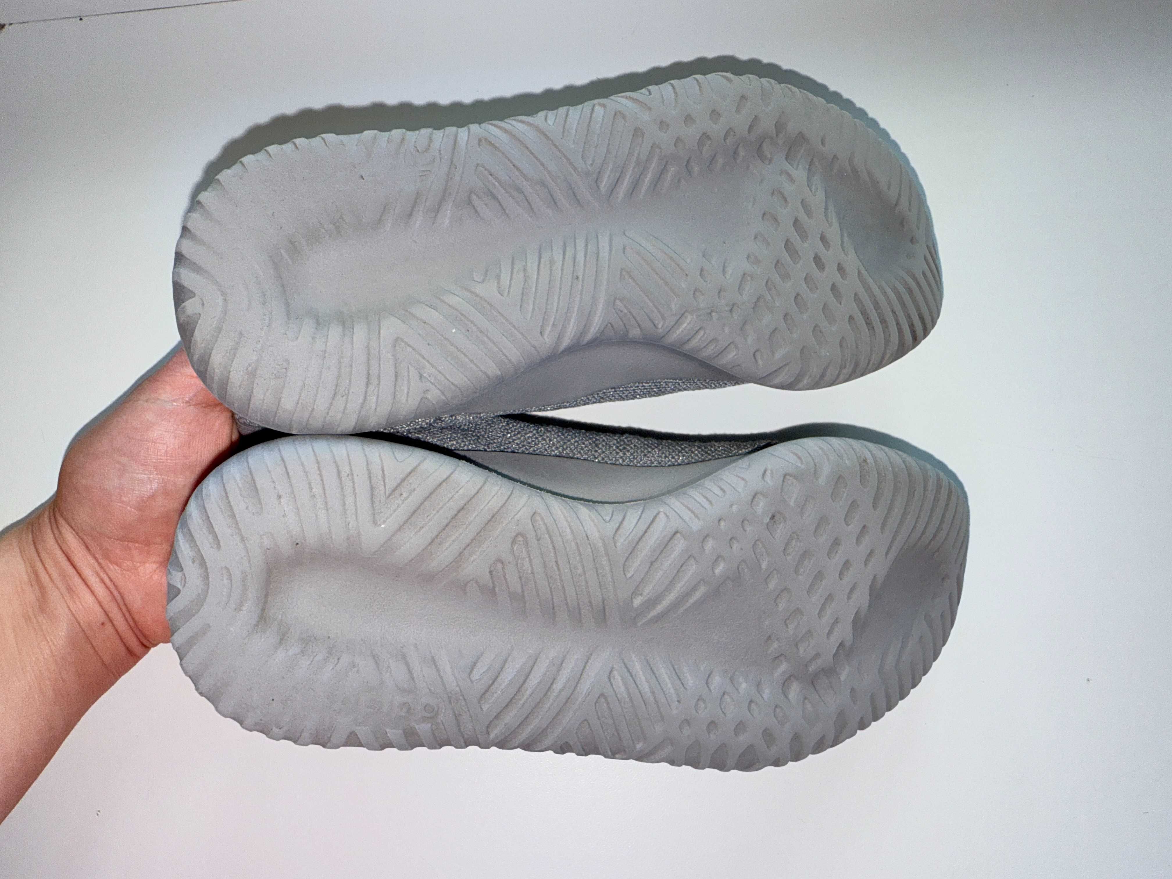Кросівки Adidas Tubular Shadow, оригінал, р-р 34, уст 22 см