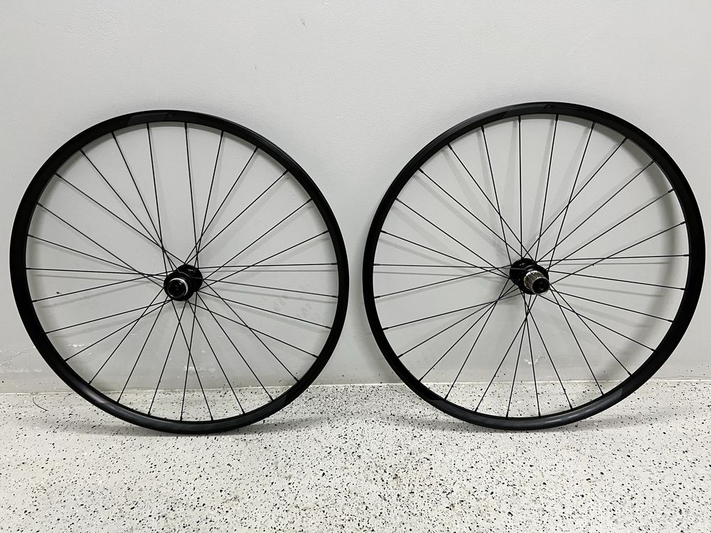 Koła Syncros 28 700C GRAVEL ARC 12x100 12x142 Sapim