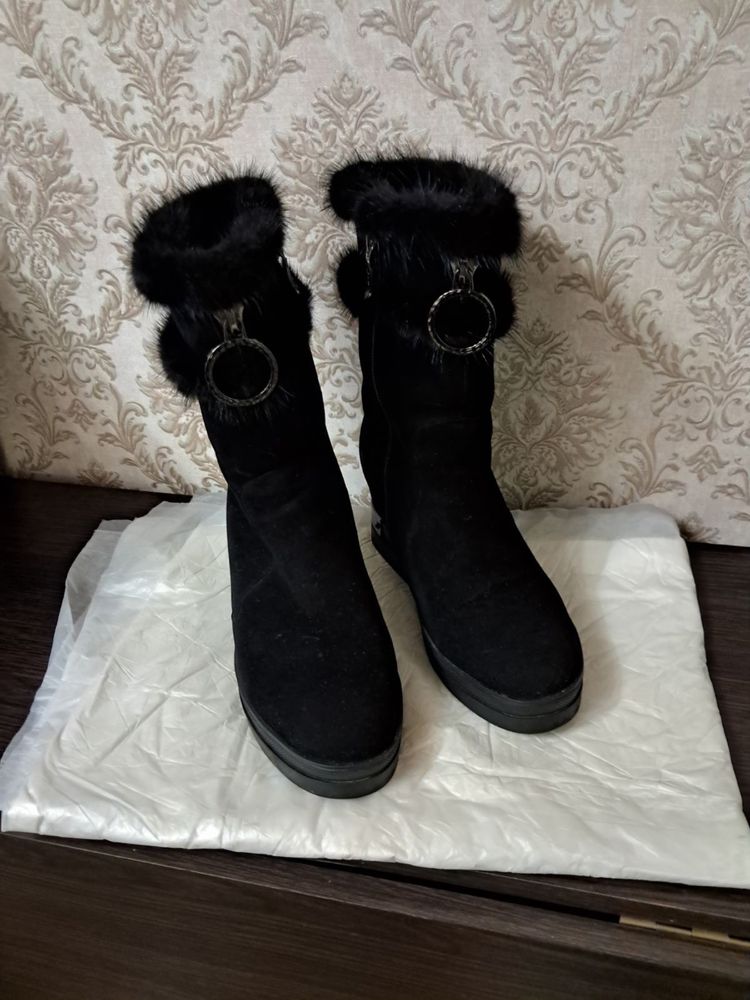 Жіночі зимові черевики чоботи натуральна замша