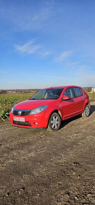 Авто Dacia Sandero 2009