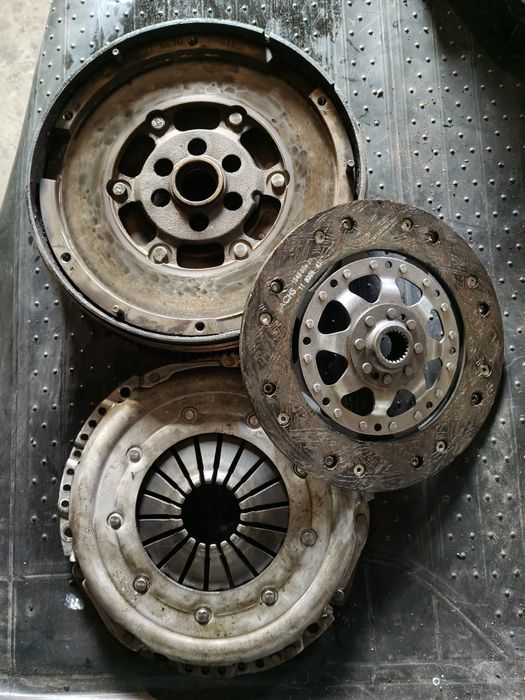 Sprzęgło docisk sprzęgła koło dwumasowe zamachowe audi A4 b6 b7 alt