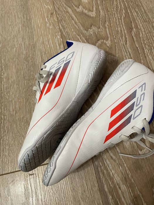 Футзалки adidas 35,5 розмір