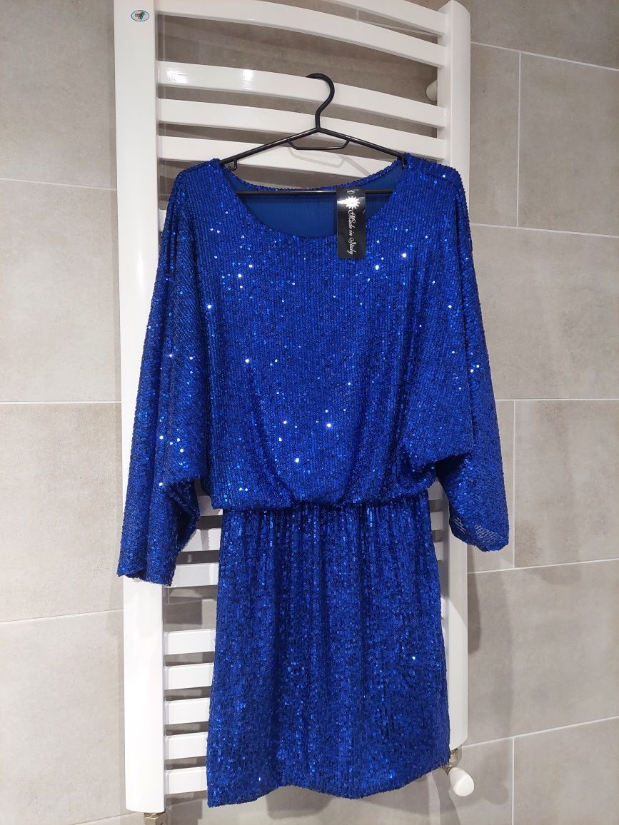 Piękna sukienka niebieska chabrowa cekiny M/L