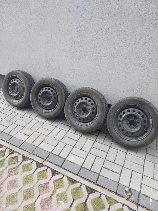 Koła z oponami zimowymi Mitsubishi