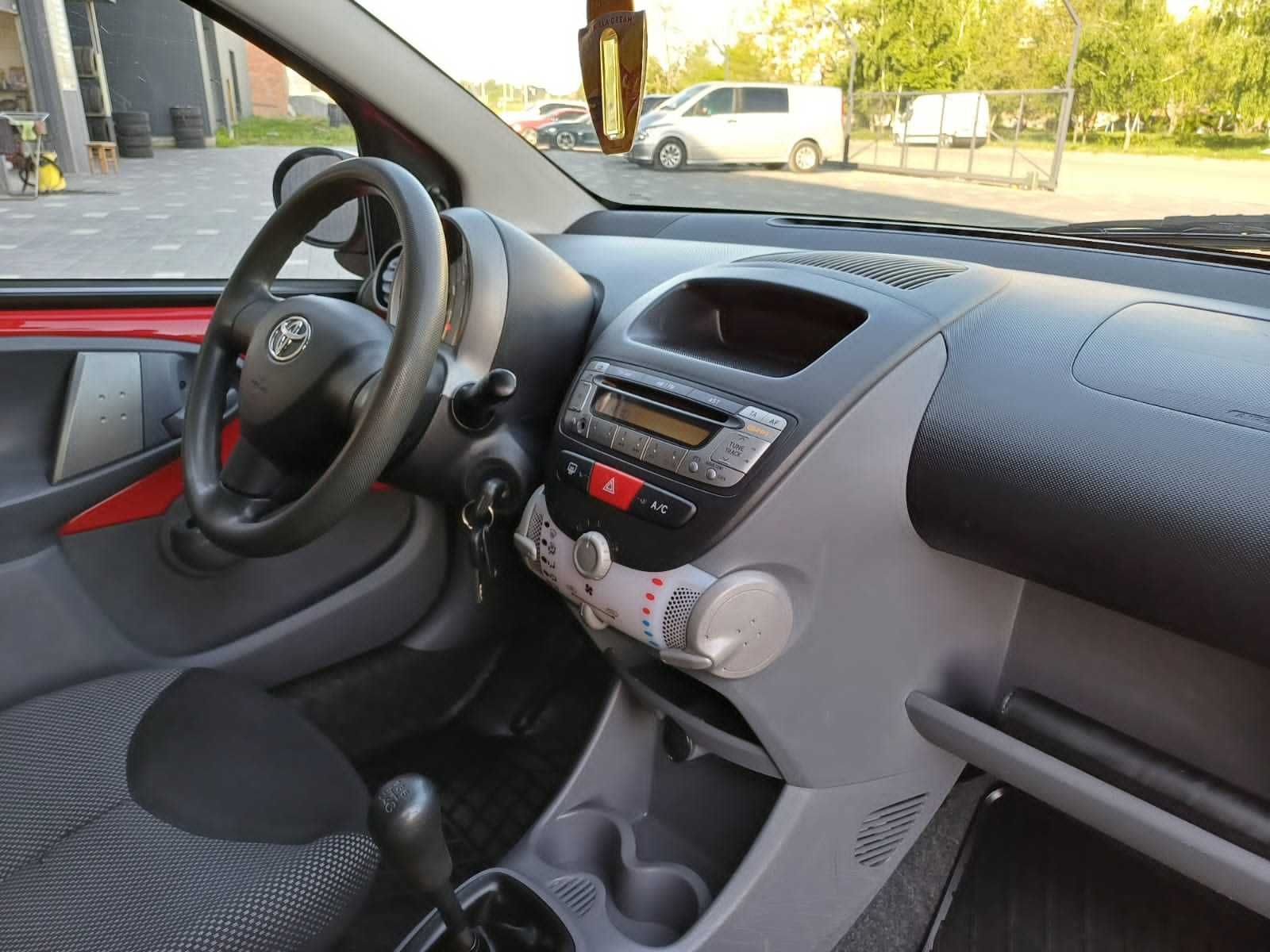 TOYOTA AYGO 1.0 бензин 5 дверей Хетчбек 2009 Ідеал Свіжа з Німеччини