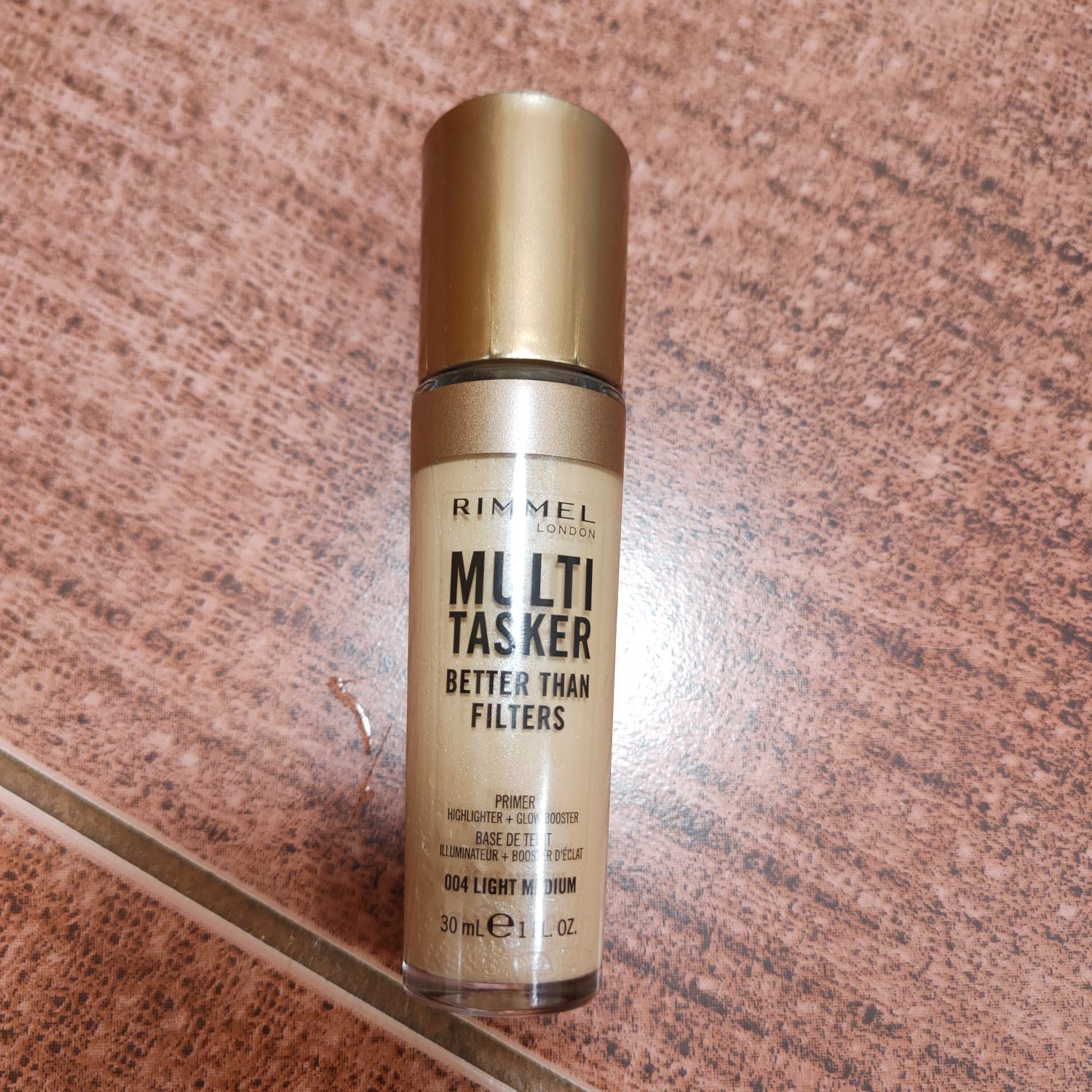 Korektor do twarzy Rimmel Multi tasker 30 ml