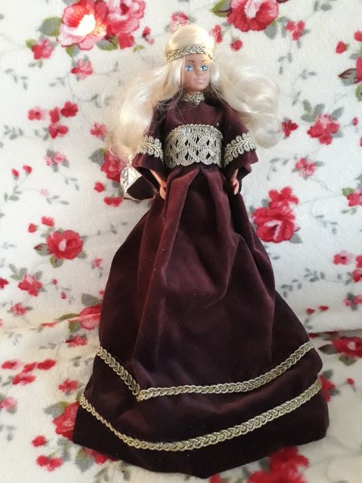 Kultowa BARBIE  PETRA/ w  sukni aksamitnej -strój anioła.RETRO lata 90