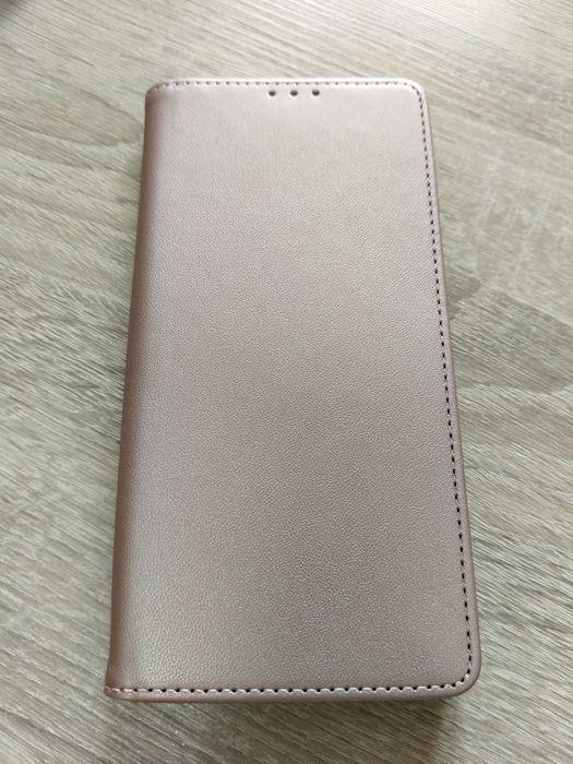 Sprzedam etui REALME 12