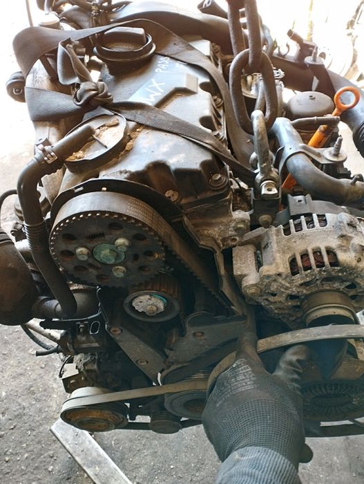 Audi a4 b6 passat b5 fl silnik 1.9 tdi 130km AWX