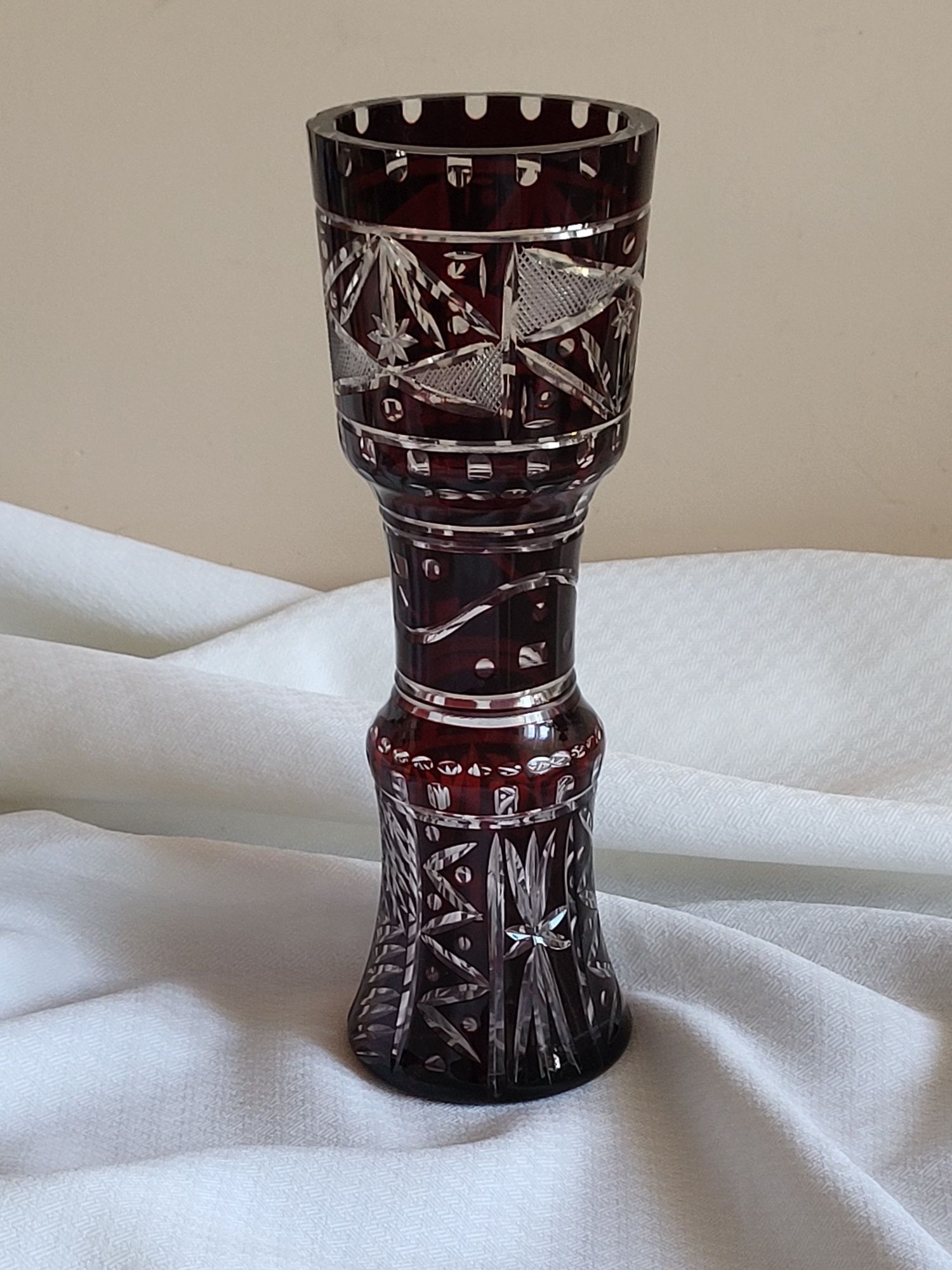 Wazon rubinowy Bohemia 25cm