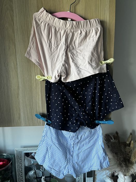 3 pak spodenek szortów H&M basics rozmiar 122