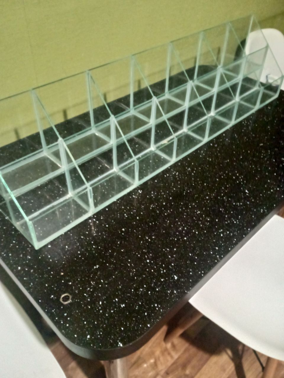 Стеклянная витрина для конфет и прочего 88×20 см.