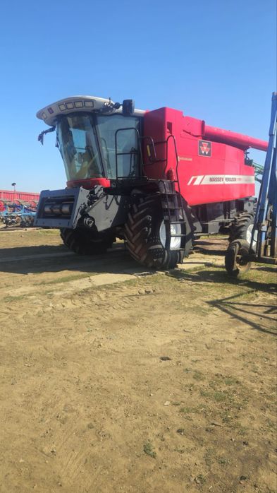 Комбайн Massey Ferguson 9790