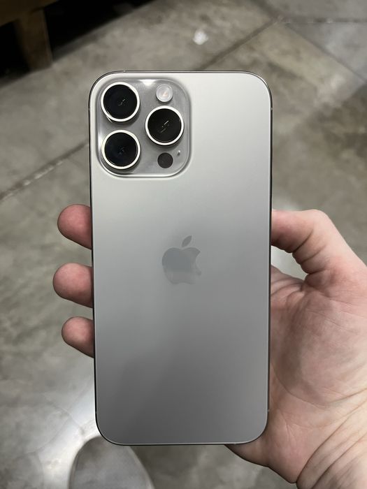 Продам Iphone 16 pro max срочно