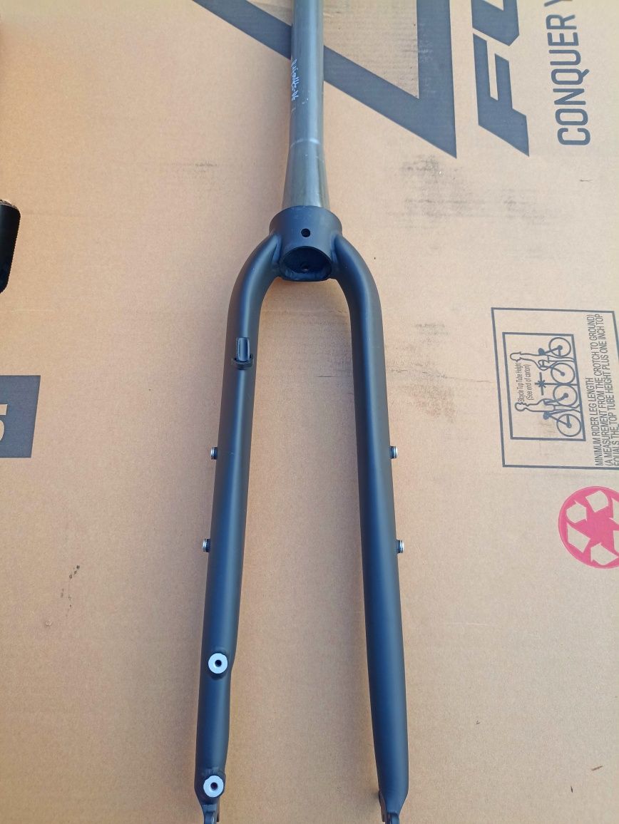 Nowy WIdelec Chro-mo Fuji 28 29 taper Disc  rozne modele karbon